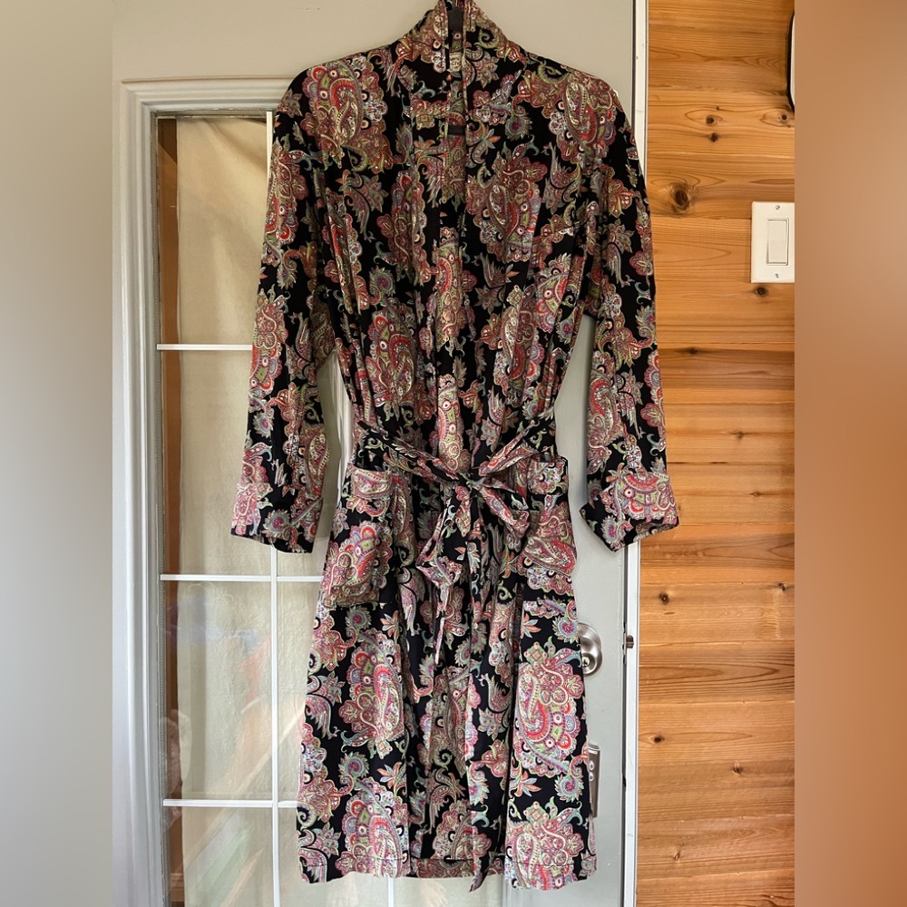 Paisley Design Women’s Robe - size Medium